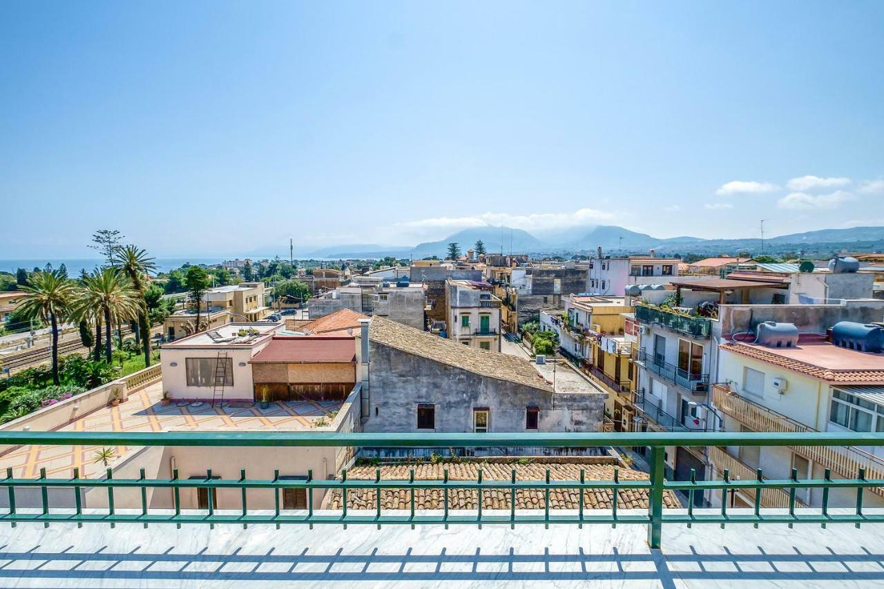 Апартаменти Solemar Sicilia - Casa Panorama Санта-Флавія Екстер'єр фото